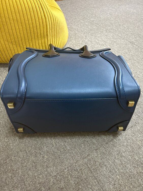 セリーヌ  （ブランドバッグ）の商品画像 - 査定依頼日：2024年12月22日 - 最高査定価格：200,000円