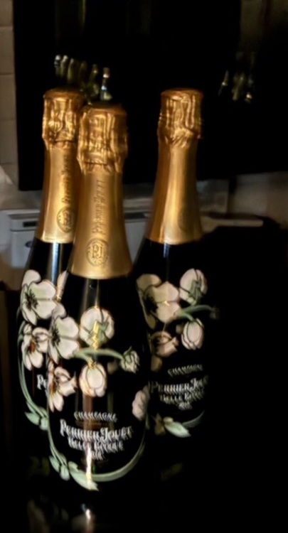 シャンパン ペリエ・ジュエ （お酒）の商品画像 - 査定依頼日：2025年11月10日 - 最高査定価格：54,000円