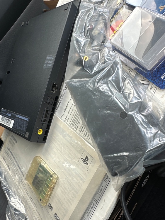 SCPH-79000 CB（ゲーム機本体・ゲームソフト）の商品画像 - 査定依頼日：2025年8月17日 - 最高査定価格：3,000円