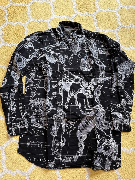 ヴィヴィアンウエストウッドシャツ（古着・ファッション）の商品画像 - 査定依頼日：2025年9月25日 - 最高査定価格：7,000円