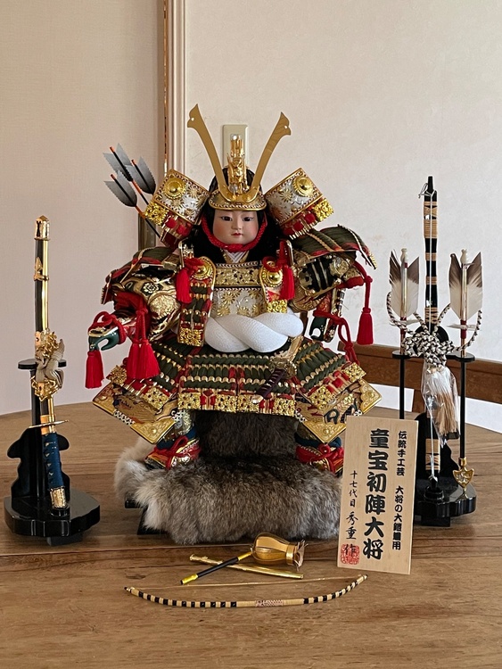5月人形（美術品・骨董品）の商品画像 - 査定依頼日：2026年8月26日 - 最高査定価格：3,000円