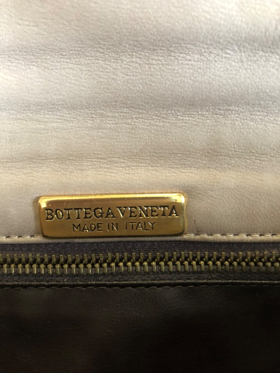 ボッテガ・ヴェネタ  （ブランドバッグ）の商品画像 - 査定依頼日：2025年10月26日 - 最高査定価格：30,000円