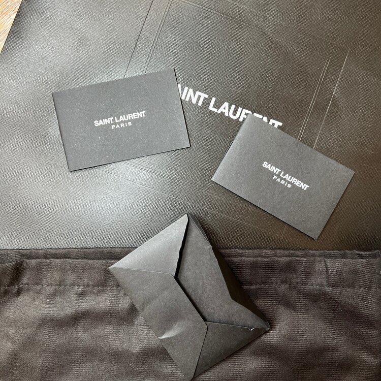 イブサンローラン  （ブランドバッグ）の商品画像 - 査定依頼日：2025年4月15日 - 最高査定価格：130,000円