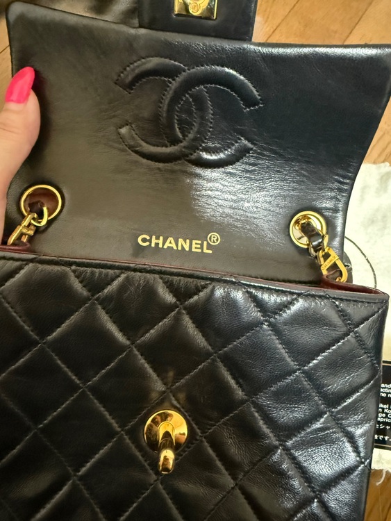 ミニマトラッセ（ブランドバッグ）の商品画像 - 査定依頼日：2025年7月6日 - 最高査定価格：350,000円