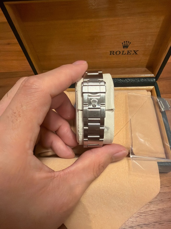 ロレックス エクスプローラー 1427（高級時計）の商品画像 - 査定依頼日：2025年11月10日 - 最高査定価格：800,000円