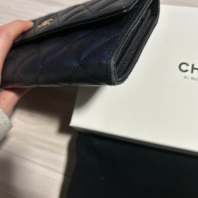 キャビアスキンマトラッセ（ブランド財布・小物）の商品画像 - 査定依頼日：2025年2月4日 - 最高査定価格：30,000円