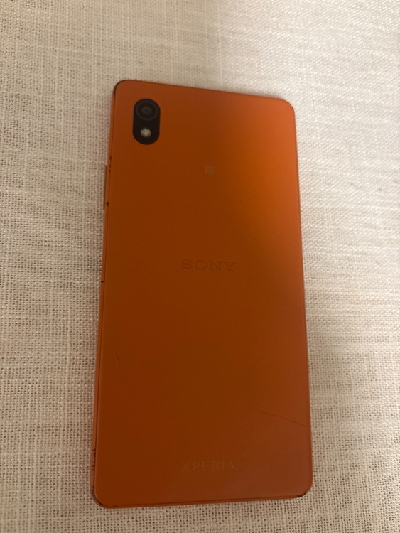 iPhone iPhone SE (第 3 世代) 128GB Softbank（スマホ）の商品画像 - 査定依頼日：2026年7月21日 - 最高査定価格：3,500円