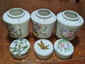 ヴィンテージメルローズ陶器ティーキャニスター　花柄3本セット（美術品・骨董品）の商品画像 - 査定依頼日：2025年9月16日 - 最高査定価格：2,000円