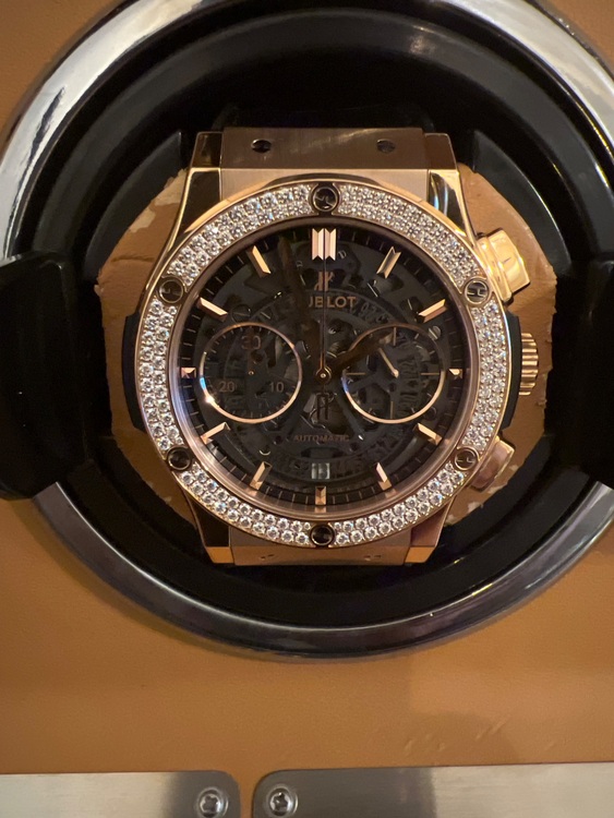 ウブロ クラシックフュージョン （高級時計）の商品画像 - 査定依頼日：2025年6月14日 - 最高査定価格：2,400,000円