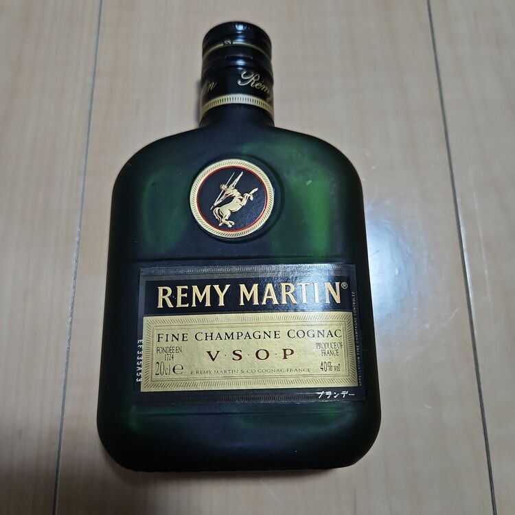 レミーマルタン 200ml（お酒）の商品画像 - 査定依頼日：2025年7月3日 - 最高査定価格：600円