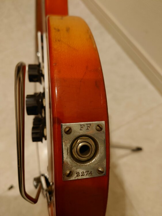 リッケンバッカー　1966年製（ピアノ・楽器・PA機材）の商品画像 - 査定依頼日：2026年4月14日 - 最高査定価格：350,000円