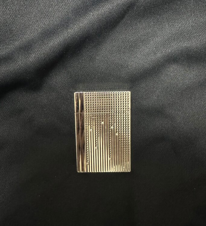 st dupont ダイヤモンドドロップス（金・貴金属）の商品画像 - 査定依頼日：2025年3月10日 - 最高査定価格：85,000円