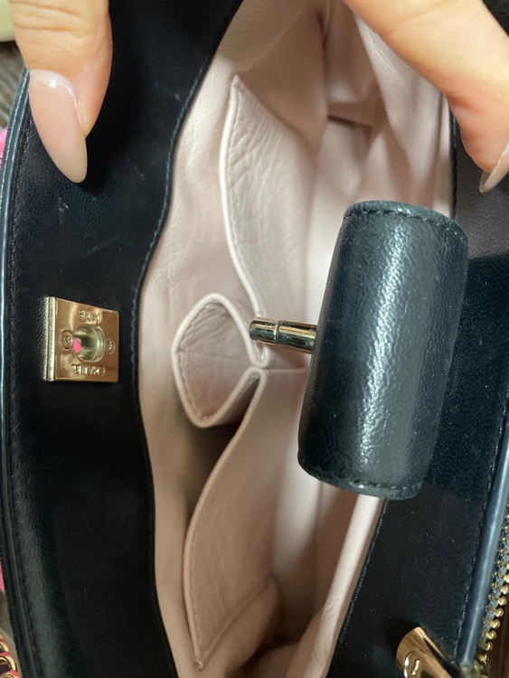 tote（ブランドバッグ）の商品画像 - 査定依頼日：2025年7月25日 - 最高査定価格：300,000円