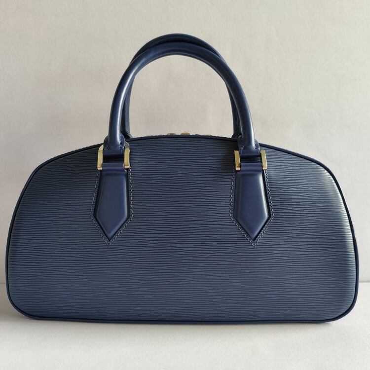 ルイヴィトン エピ （ブランドバッグ）の商品画像 - 査定依頼日：2025年8月12日 - 最高査定価格：70,000円