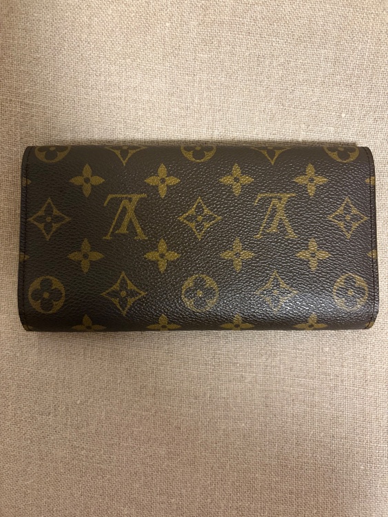LOUIS VUITTON（ルイ・ヴィトン）「ポルトフォイユ・サラ」旧型（ブランド財布・小物）の商品画像 - 査定依頼日：2026年10月6日 - 最高査定価格：30,000円
