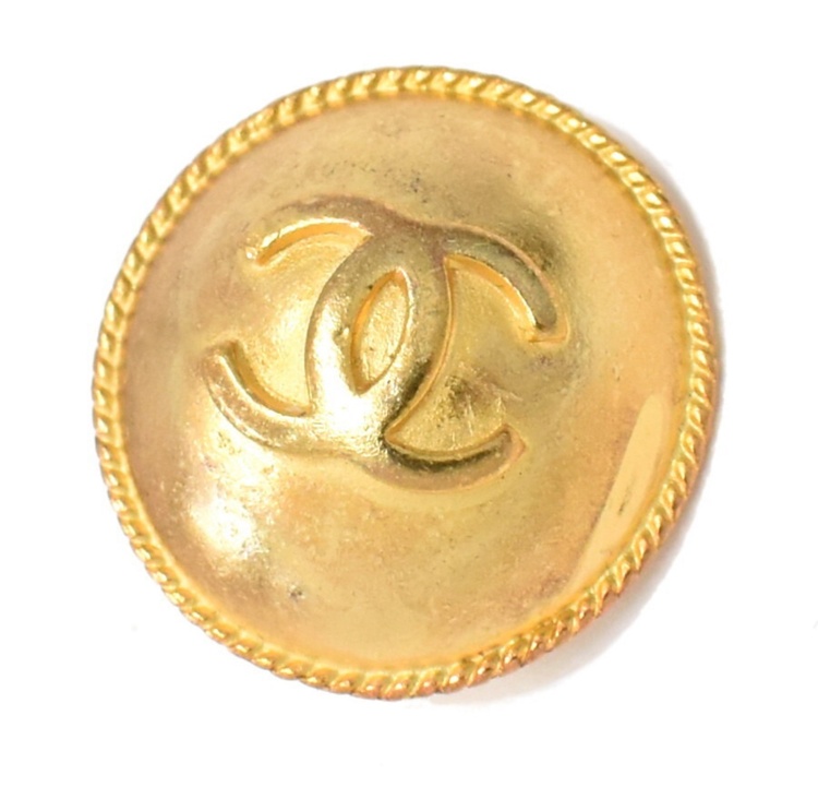 イヤリング（ブランド財布・小物）の商品画像 - 査定依頼日：2026年2月11日 - 最高査定価格：8,000円