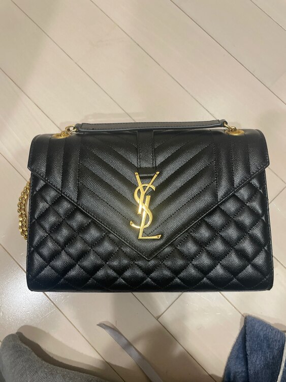 イブサンローラン  （ブランドバッグ）の商品画像 - 査定依頼日：2025年4月4日 - 最高査定価格：220,000円