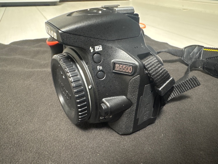D5500 18-140VRKit（カメラ）の商品画像 - 査定依頼日：2026年5月9日 - 最高査定価格：29,100円