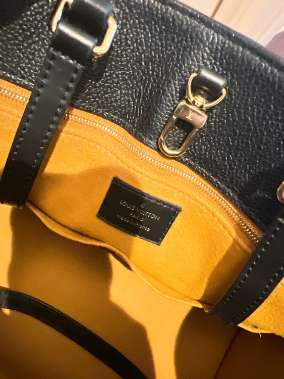 ルイヴィトン　オンザゴーMM 型番 M45595（ブランドバッグ）の商品画像 - 査定依頼日：2025年6月3日 - 最高査定価格：333,000円