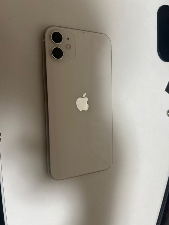 iPhone11 128GB SIMフリー（スマホ）の商品画像 - 査定依頼日：2026年1月20日 - 最高査定価格：19,000円