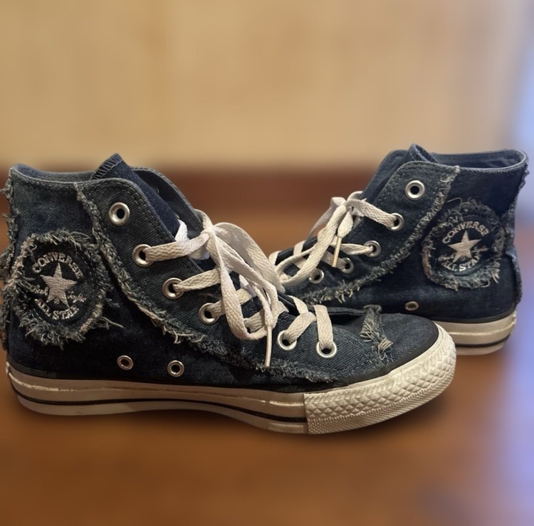 ALL STAR DAMAGE DM HI （古着・ファッション）の商品画像 - 査定依頼日：2026年4月23日 - 最高査定価格：100,000円