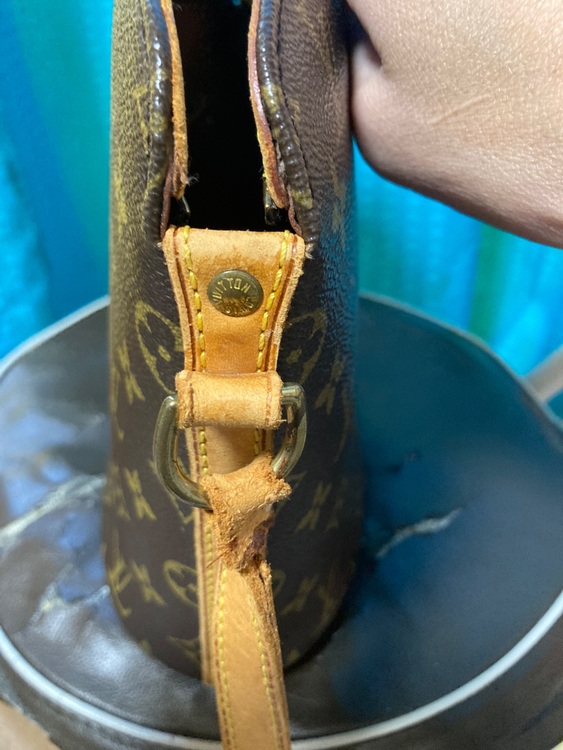 ドルーオ（古着・ファッション）の商品画像 - 査定依頼日：2025年9月6日 - 最高査定価格：30,000円