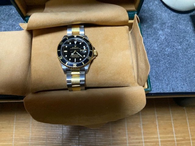 OYSTER RET16613SUBMARINER18KYGSS（高級時計）の商品画像 - 査定依頼日：2026年7月9日 - 最高査定価格：1,800,000円