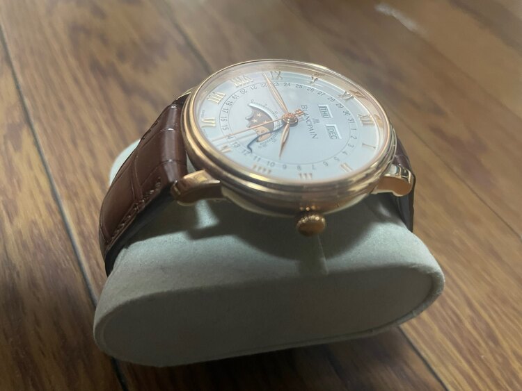 コンプリートカレンダー（高級時計）の商品画像 - 査定依頼日：2025年5月11日 - 最高査定価格：1,550,000円