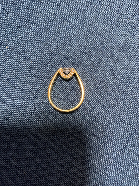 指輪（宝石）の商品画像 - 査定依頼日：2025年10月22日 - 最高査定価格：150,000円