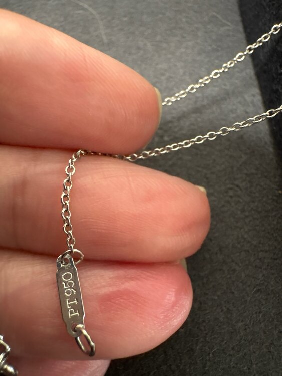 ティファニーペーパーフラワーネックレス（金・貴金属）の商品画像 - 査定依頼日：2025年2月6日 - 最高査定価格：150,000円