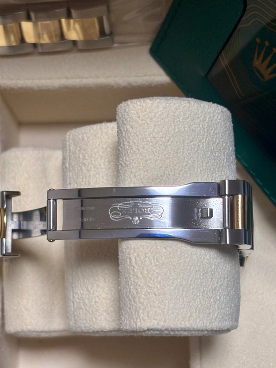 デイトジャスト31 フローラルモチーフ（高級時計）の商品画像 - 査定依頼日：2025年7月22日 - 最高査定価格：2,200,000円