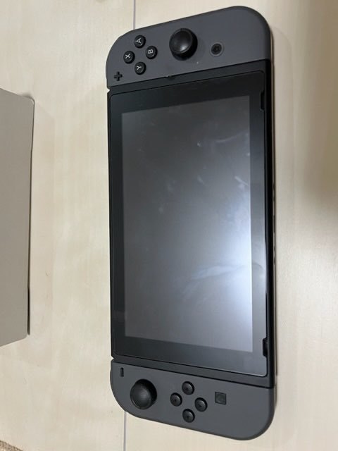 ニンテンドーswitch XKJ70044964736（ゲーム機本体・ゲームソフト）の商品画像 - 査定依頼日：2022年10月1日 - 最高査定価格：20,000円
