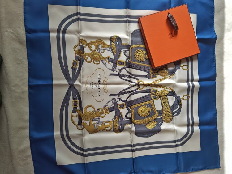 カレ（古着・ファッション）の商品画像 - 査定依頼日：2026年1月10日 - 最高査定価格：10,000円