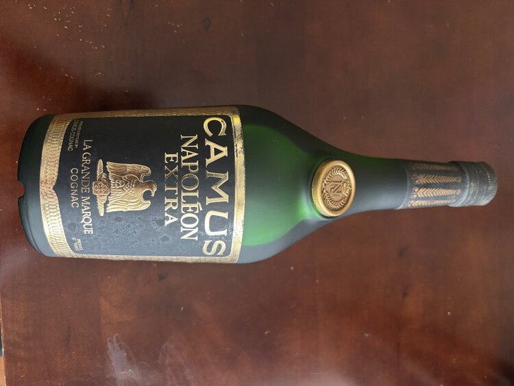 ナポレオン　エクストラ（お酒）の商品画像 - 査定依頼日：2025年6月1日 - 最高査定価格：3,500円