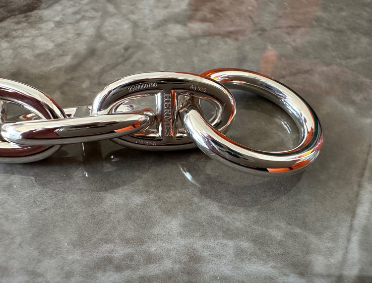 エルメス シェーヌダンクルGM ブレスレット 12コマ 925  シルバー  新（金・貴金属）の商品画像 - 査定依頼日：2025年9月12日 - 最高査定価格：100,000円
