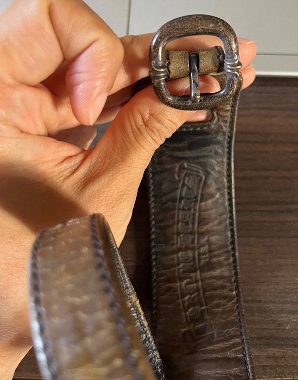 [クロムハーツ R&R　ロックンロール レザーブレスレット]（古着・ファッション）の商品画像 - 査定依頼日：2025年9月14日 - 最高査定価格：30,000円