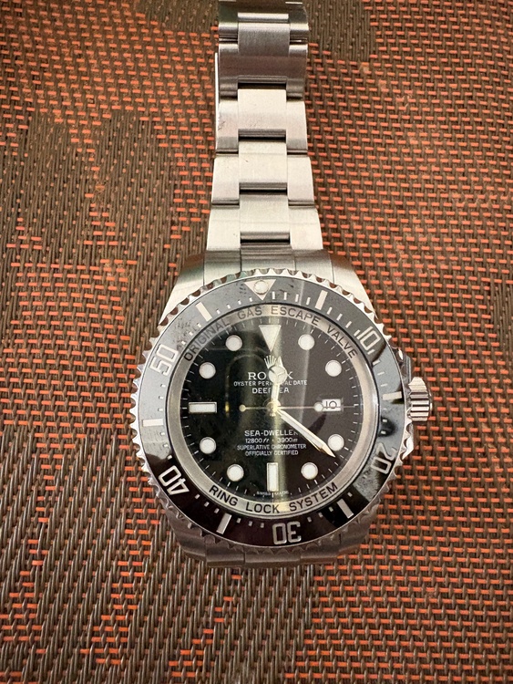 ロレックス シードゥエラー 11666（高級時計）の商品画像 - 査定依頼日：2026年2月10日 - 最高査定価格：1,400,000円