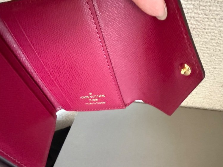 ポルトフォイユゾエ（ブランド財布・小物）の商品画像 - 査定依頼日：2025年6月20日 - 最高査定価格：20,000円