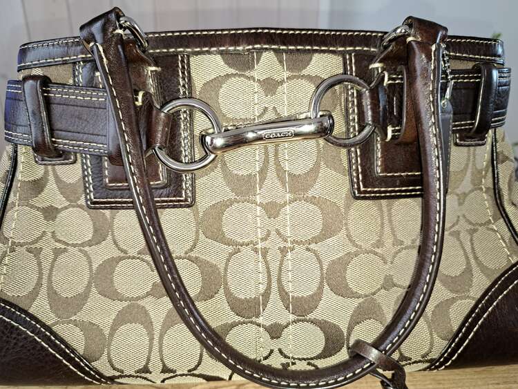 その他 コーチ （ブランドバッグ）の商品画像 - 査定依頼日：2025年3月8日 - 最高査定価格：1,000円