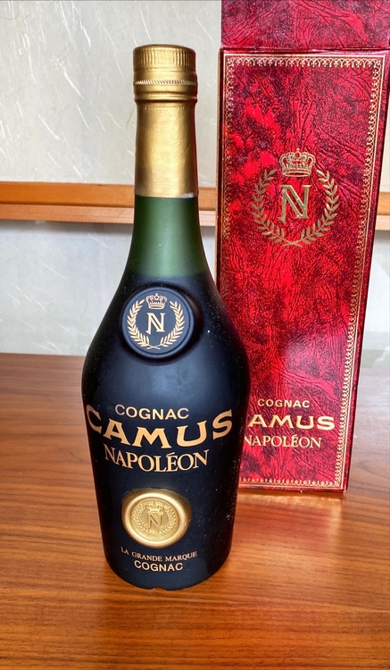 ブランデー カミュ （お酒）の商品画像 - 査定依頼日：2026年3月5日 - 最高査定価格：13,300円