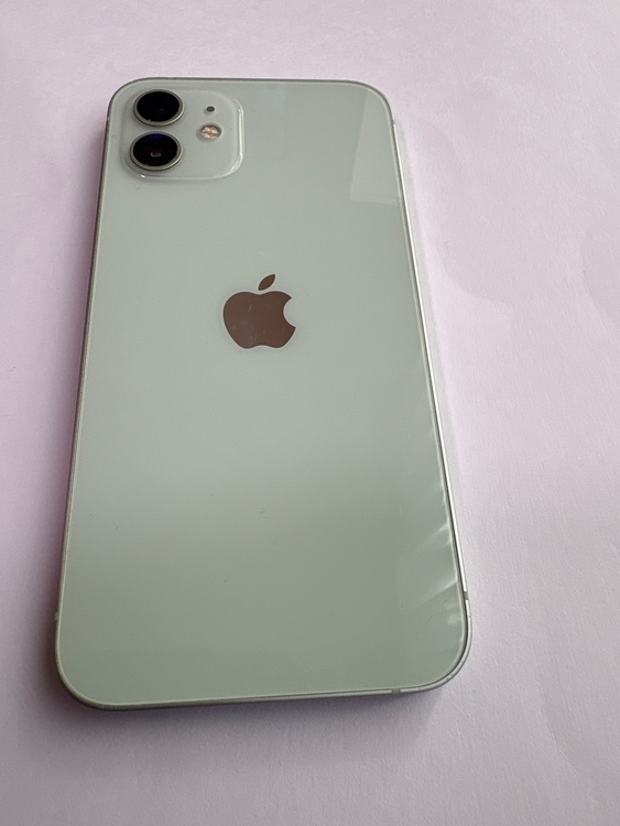 iPhone12 ミントグリーン（スマホ）の商品画像 - 査定依頼日：2026年4月16日 - 最高査定価格：17,000円