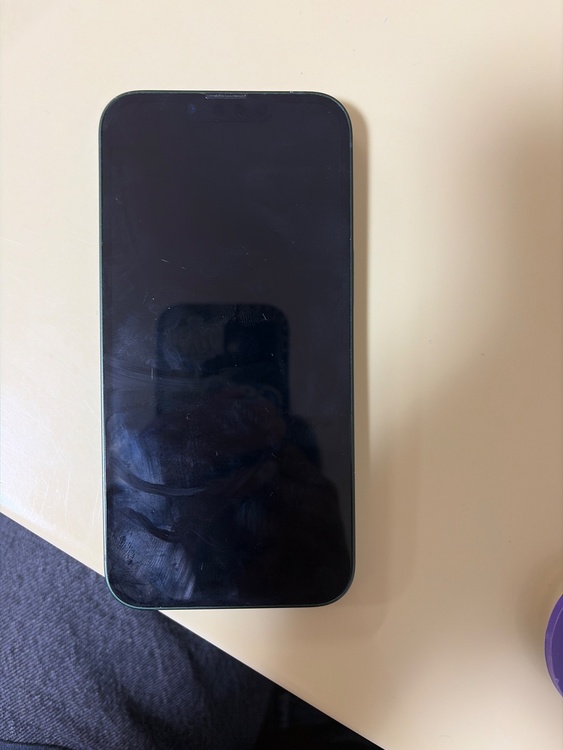 iPhone iPhone 13 128GB docomo（スマホ）の商品画像 - 査定依頼日：2026年8月8日 - 最高査定価格：40,000円