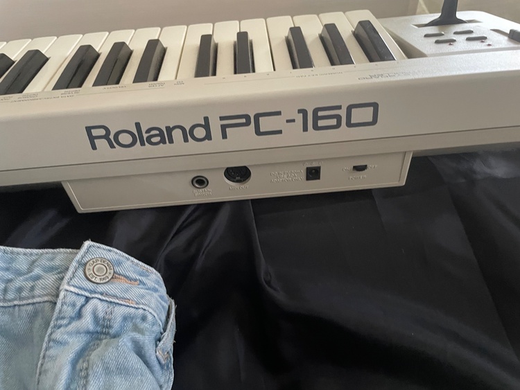 PC160midiキーボード（ピアノ・楽器・PA機材）の商品画像 - 査定依頼日：2026年7月13日 - 最高査定価格：3,000円
