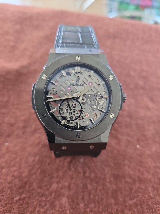 クラシック・フュージョン クラシコ ウルトラシン スケルトン オールブラック 45mm（高級時計）の商品画像 - 査定依頼日：2026年9月23日 - 最高査定価格：1,150,000円