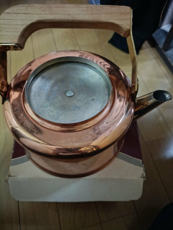 純銅製ケトル（美術品・骨董品）の商品画像 - 査定依頼日：2026年10月12日 - 最高査定価格：100,000円