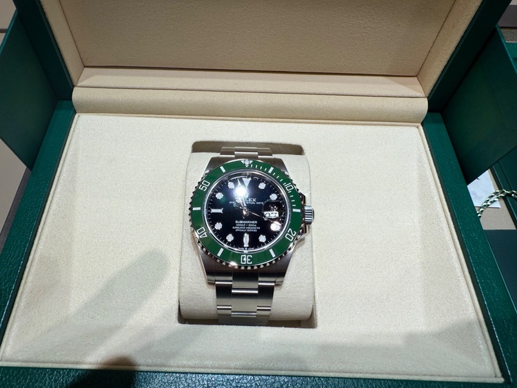 ロレックス サブマリーナー 126610L（高級時計）の商品画像 - 査定依頼日：2025年10月27日 - 最高査定価格：2,430,000円