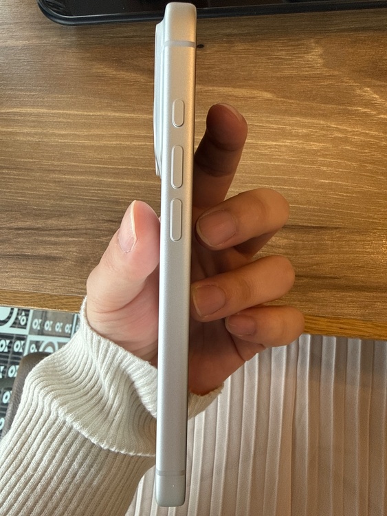 iPhone 17 Pro 512GB Softbank（スマホ）の商品画像 - 査定依頼日：2026年2月17日 - 最高査定価格：175,000円