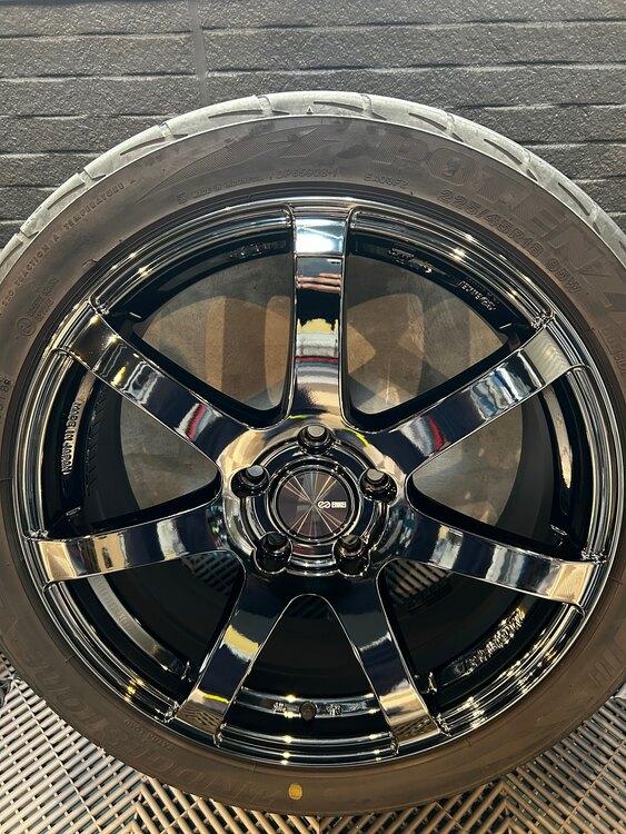 ENKEI PF07 SBK（カー用品）の商品画像 - 査定依頼日：2025年3月28日 - 最高査定価格：12,000円