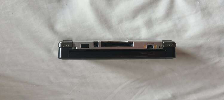 ニンテンドー3DS本体 コスモブラック（ゲーム機本体・ゲームソフト）の商品画像 - 査定依頼日：2023年11月25日 - 最高査定価格：5,000円