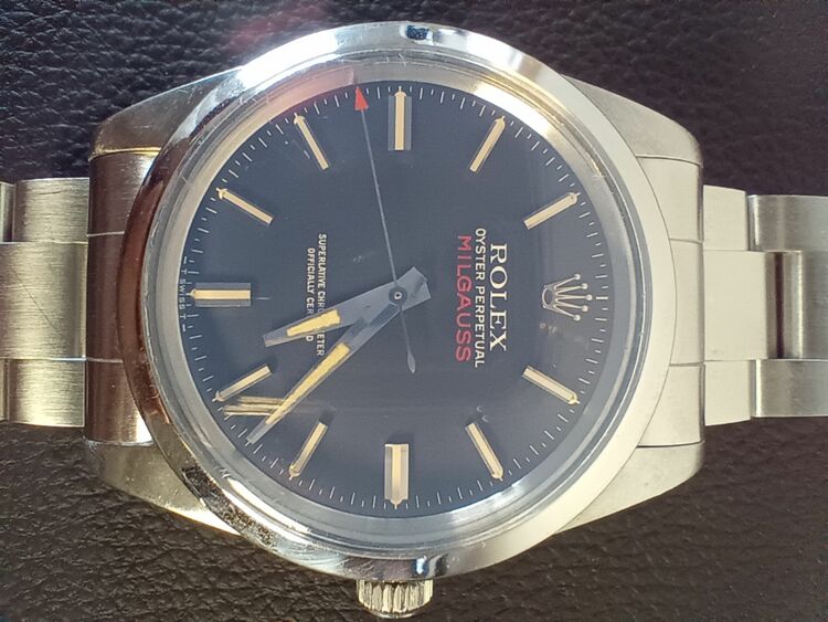 ロレックス ミルガウス 101（高級時計）の商品画像 - 査定依頼日：2025年7月8日 - 最高査定価格：5,000,000円